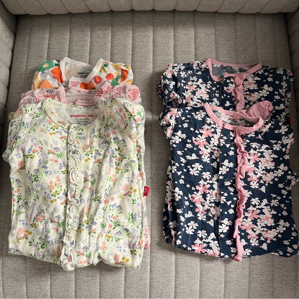 Girls Magnetic Me Bundle (3-6 mths)